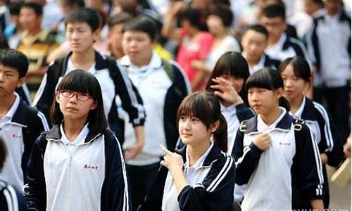 图片[1]-梦到高中同学(做梦梦到高中同学)-易学网